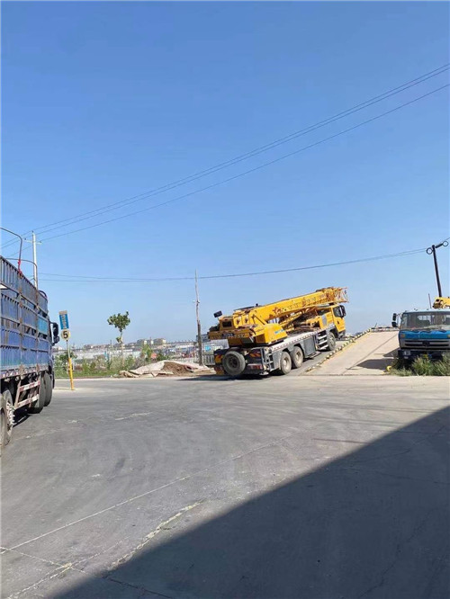 曲江区25吨吊车的租赁价格大概是多少？